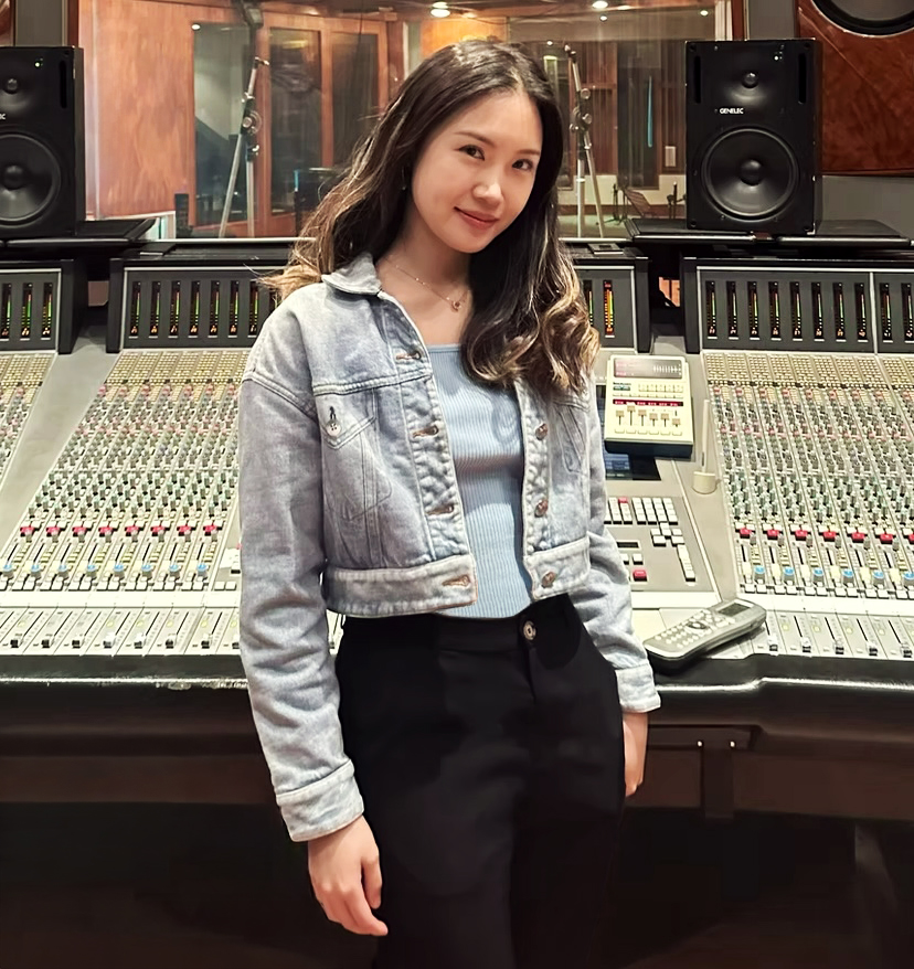 Profile of Lisa in a music studio