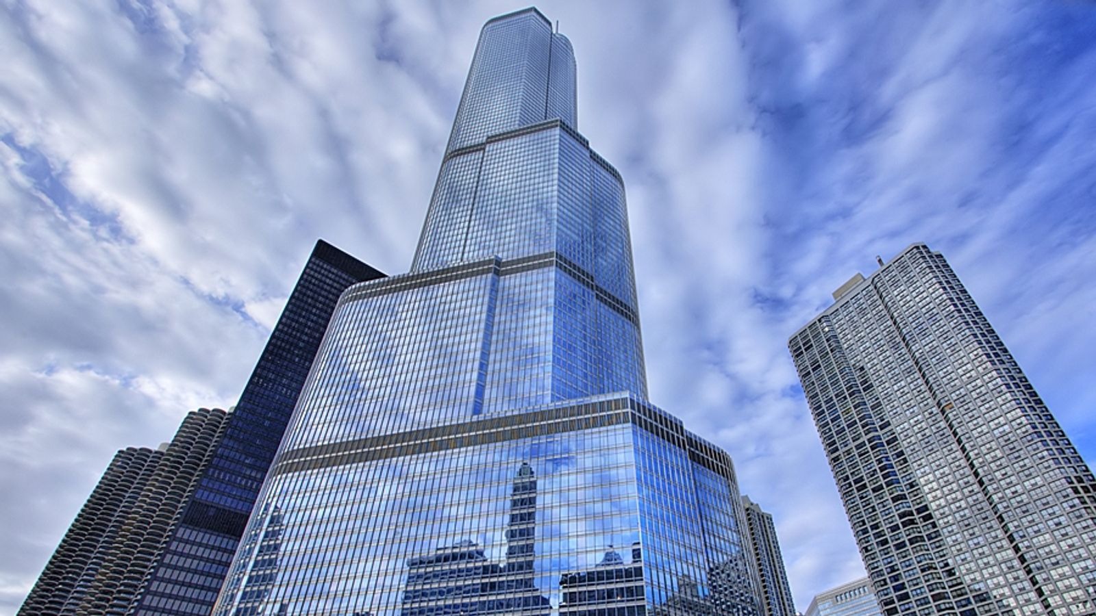 Trump International Hotel and Tower | Architectuul