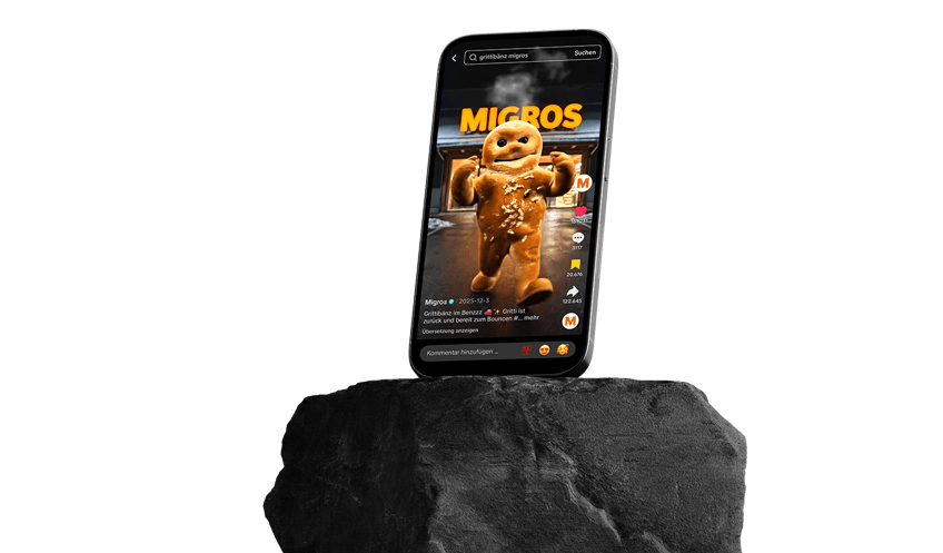 Ein Smartphone-Mockup zeigt ein TikTok, in welchem ein Mann spricht