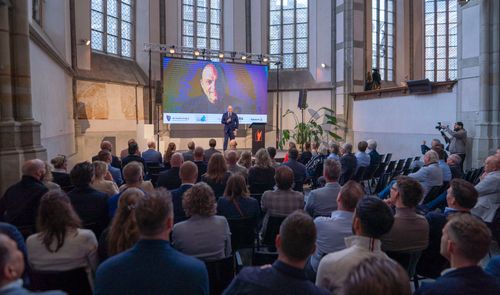 Regio Zwolle ondersteunt roep om samenwerking van kabinet met de regio om landelijke problemen op te lossen.