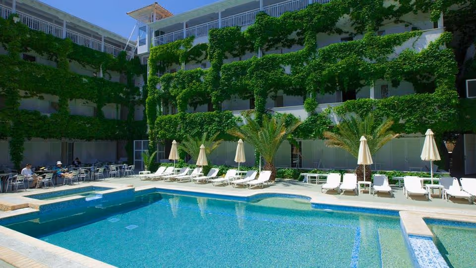 Chalkidiki: Tydzień Relaksu z Wyżywieniem! 🇬🇷
