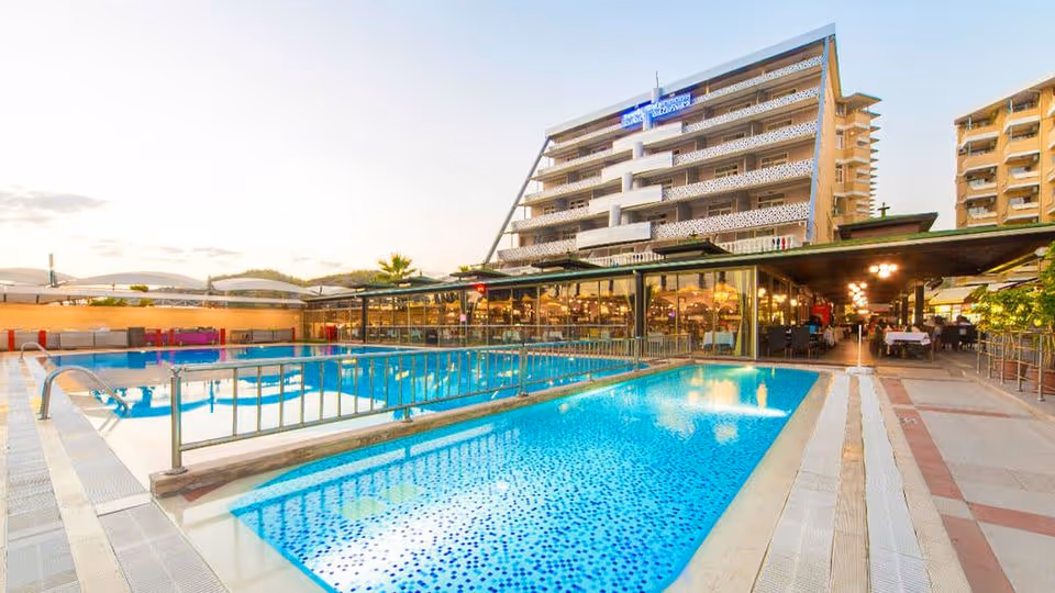 Turcja w Grudniu: Pięć Gwiazdek, All Inclusive 🇹🇷