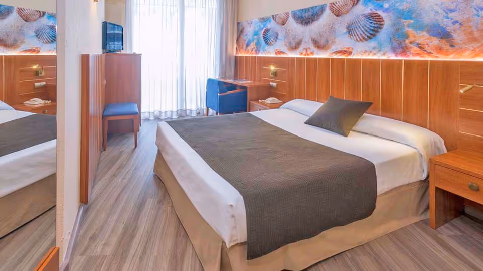 Lloret de Mar z Pełnym Wyżywieniem! 🇪🇸