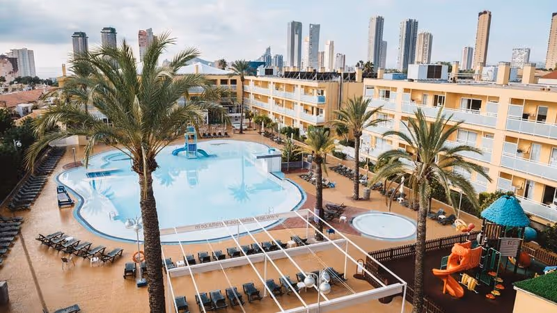 Zimowy Relaks w Słonecznym Benidorm 🇪🇸