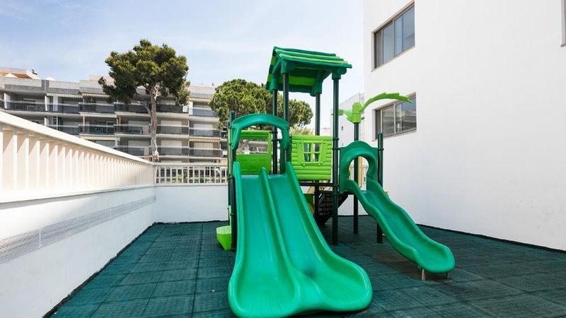 Relaks w Salou z Wyżywieniem! 🇪🇸