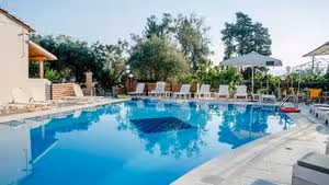 Kavos – Greckie Słońce w Maju 🇬🇷