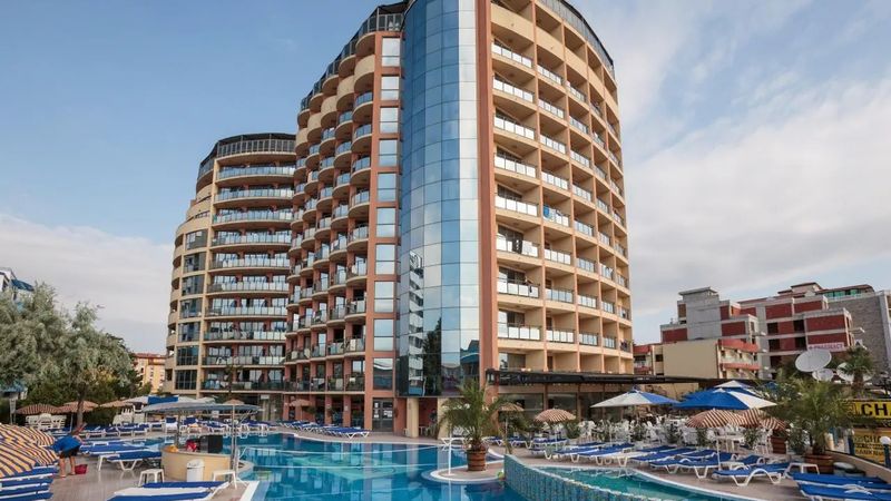 🇧🇬 Majówka po Bułgarsku: Słoneczny Brzeg Czeka!