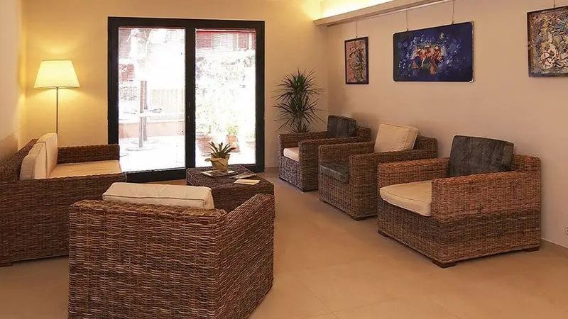 Rimini Jesienią: Villa Lalla – Śniadania w Cenie 🇮🇹