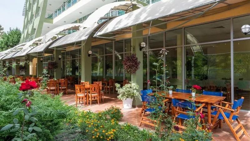 Słoneczny Brzeg: Majowy Wypad do Bułgarii! 🇧🇬