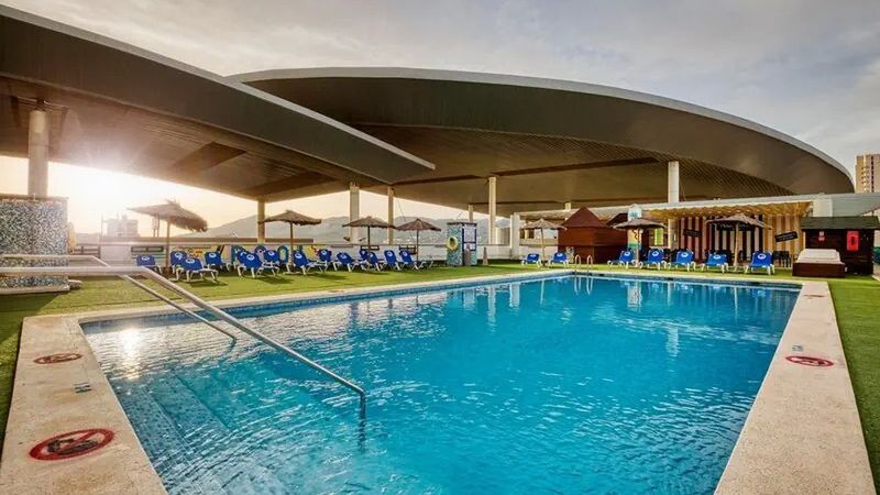 8 Dni w Benidorm: Budżetowy Pobyt w La Estacion 🇪🇸