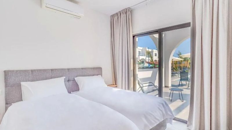 Budżetowy Wypad do Ayia Napa: 7 Dni w Zoi Boutique 🇨🇾