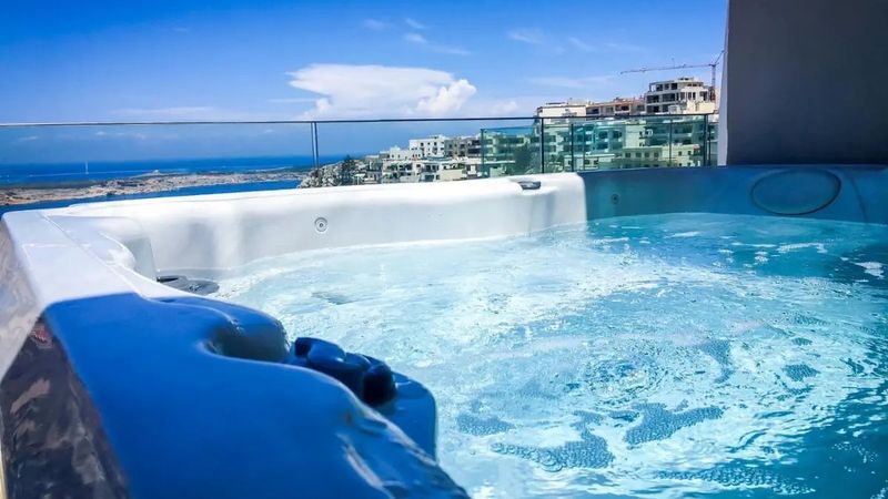 Cudowne Widoki na Malcie: 7 Dni w Maritim Antonine 🇲🇹