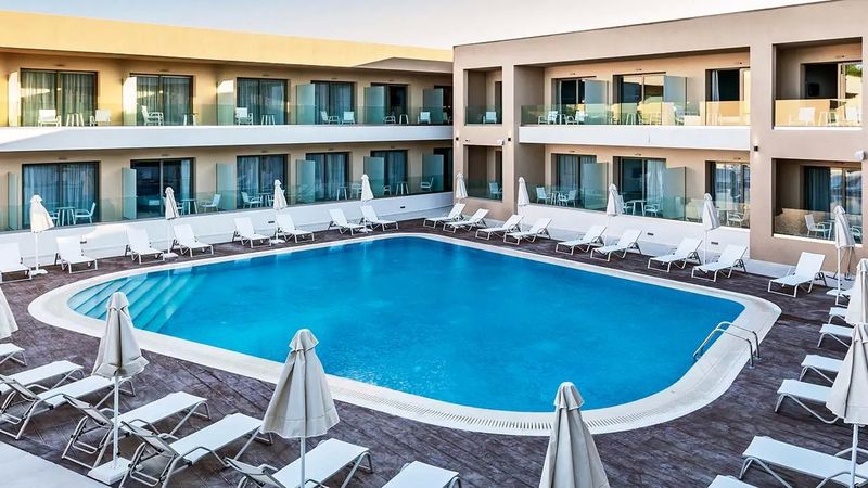 Luksusowy Pobyt w Grecji: 10 Dni w White Olive Elite 🏖️🇬🇷