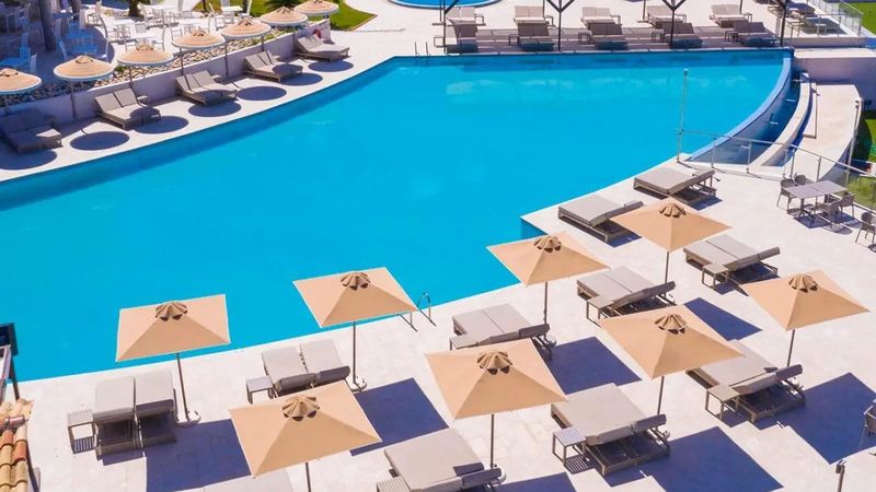 Luksusowy Tydzień w Pefkochori: Alia Palace z Wyżywieniem 🍽️🇬🇷