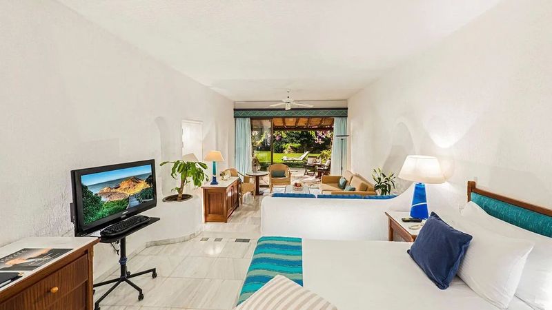 Luksusowy Wypoczynek w Paphos: 7 Dni All Inclusive 🇨🇾