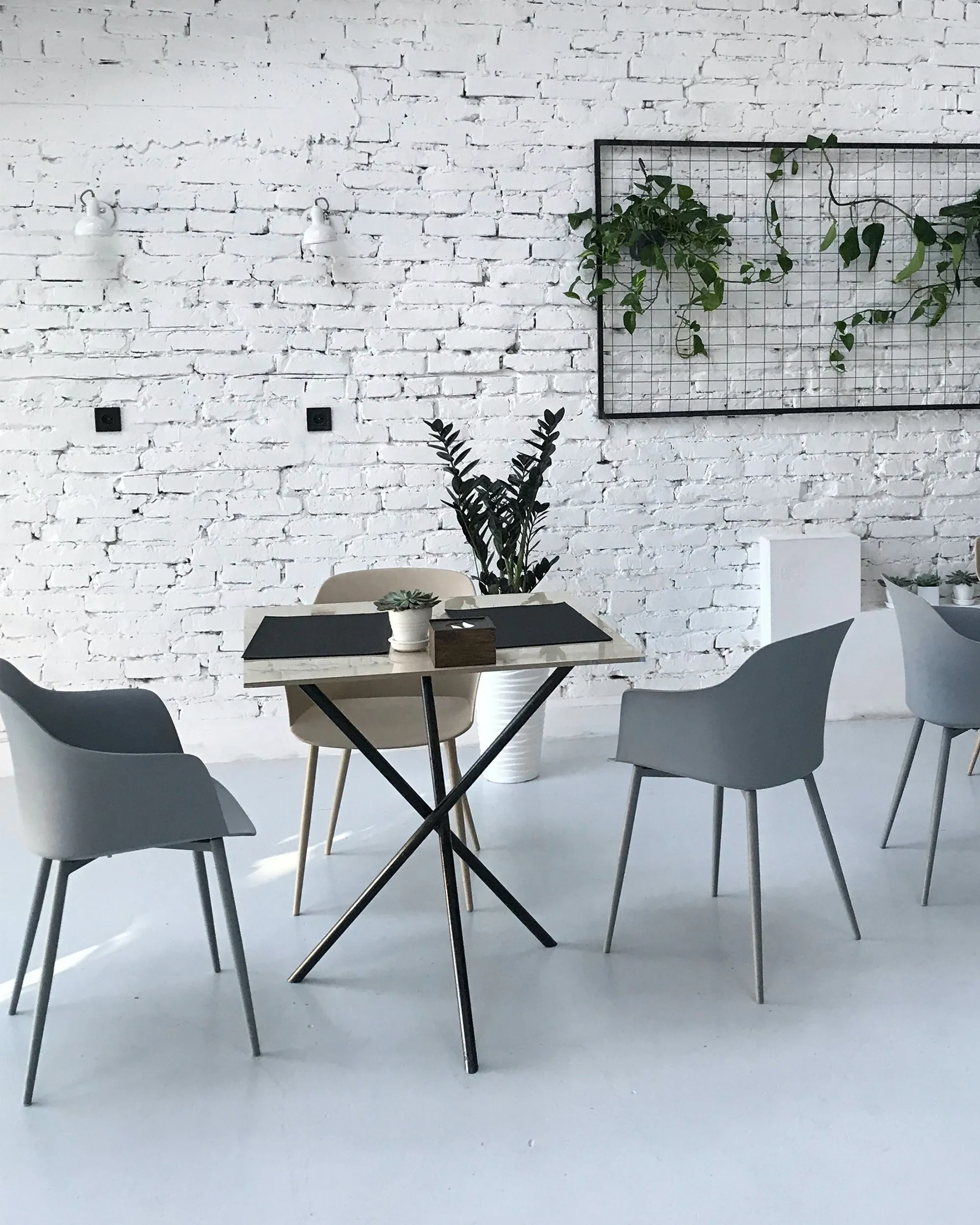 The Art of Decluttering: Embracing Minimalism for a Serene Living Space