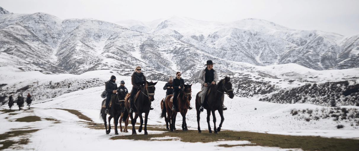 Kazakhstan winter horse treck