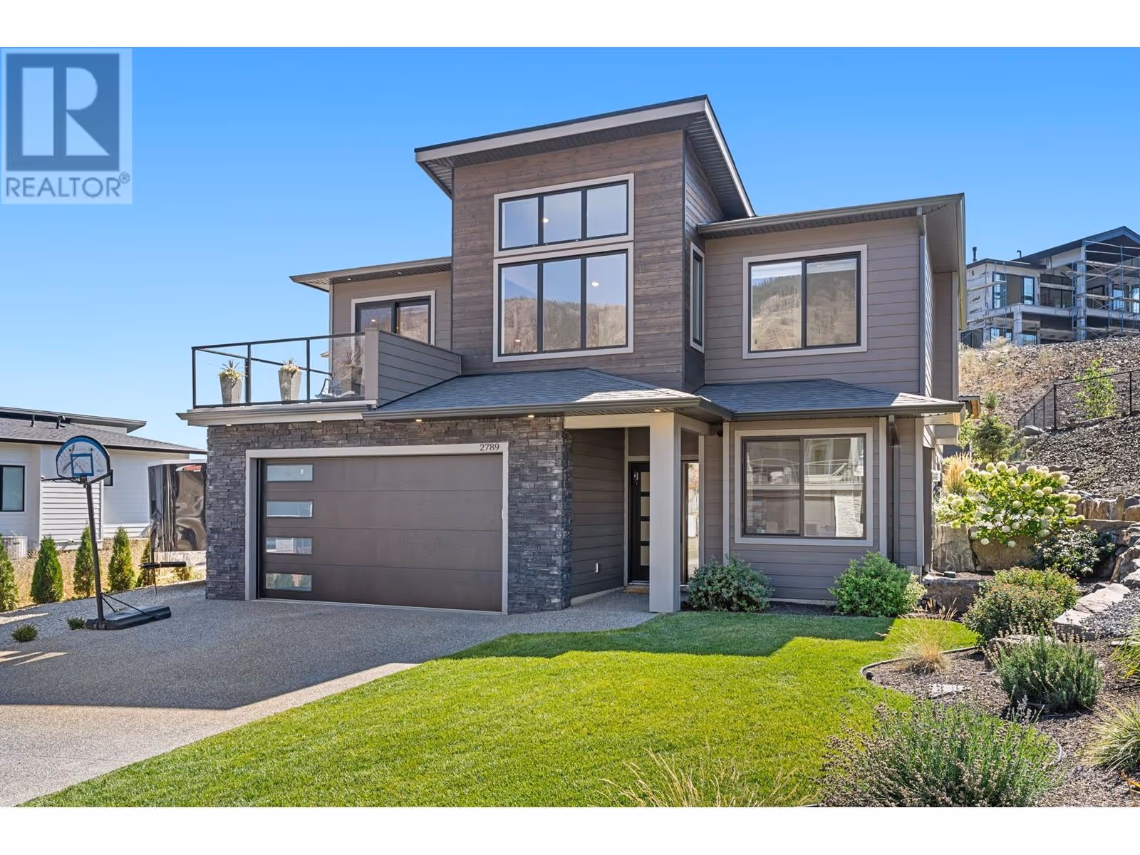 2789 Canyon Crest Drive