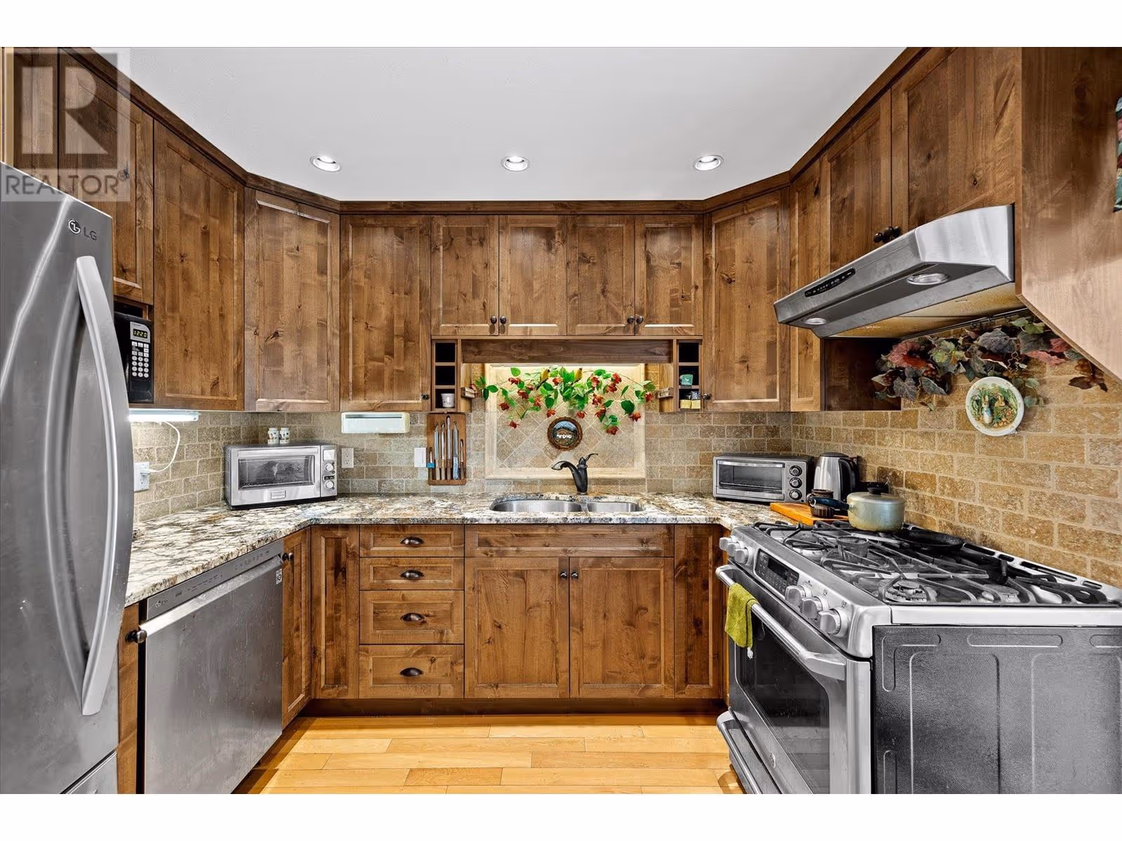 1209 Brookside Avenue Unit# 5