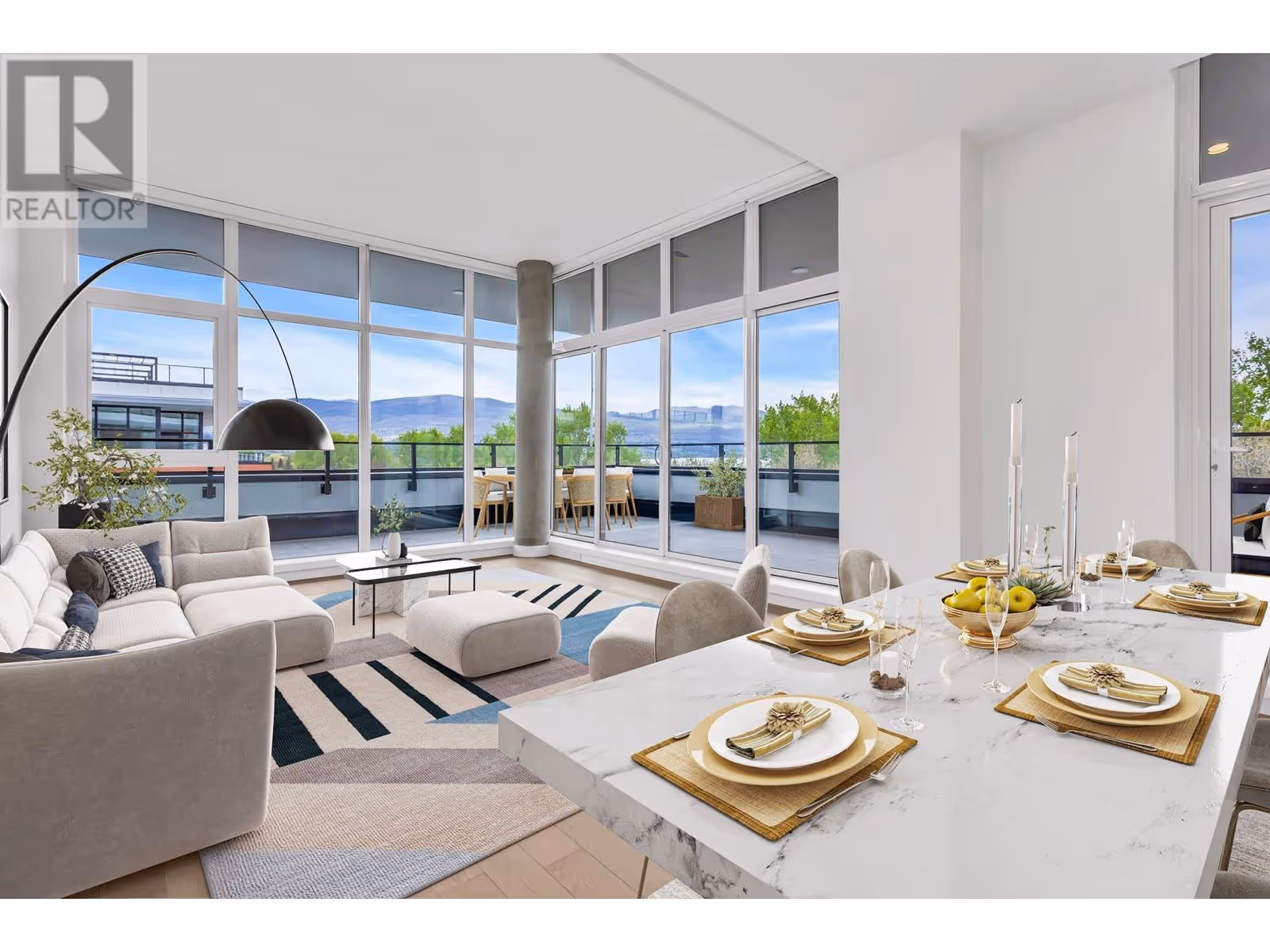 3389 Lakeshore Road Unit# 601