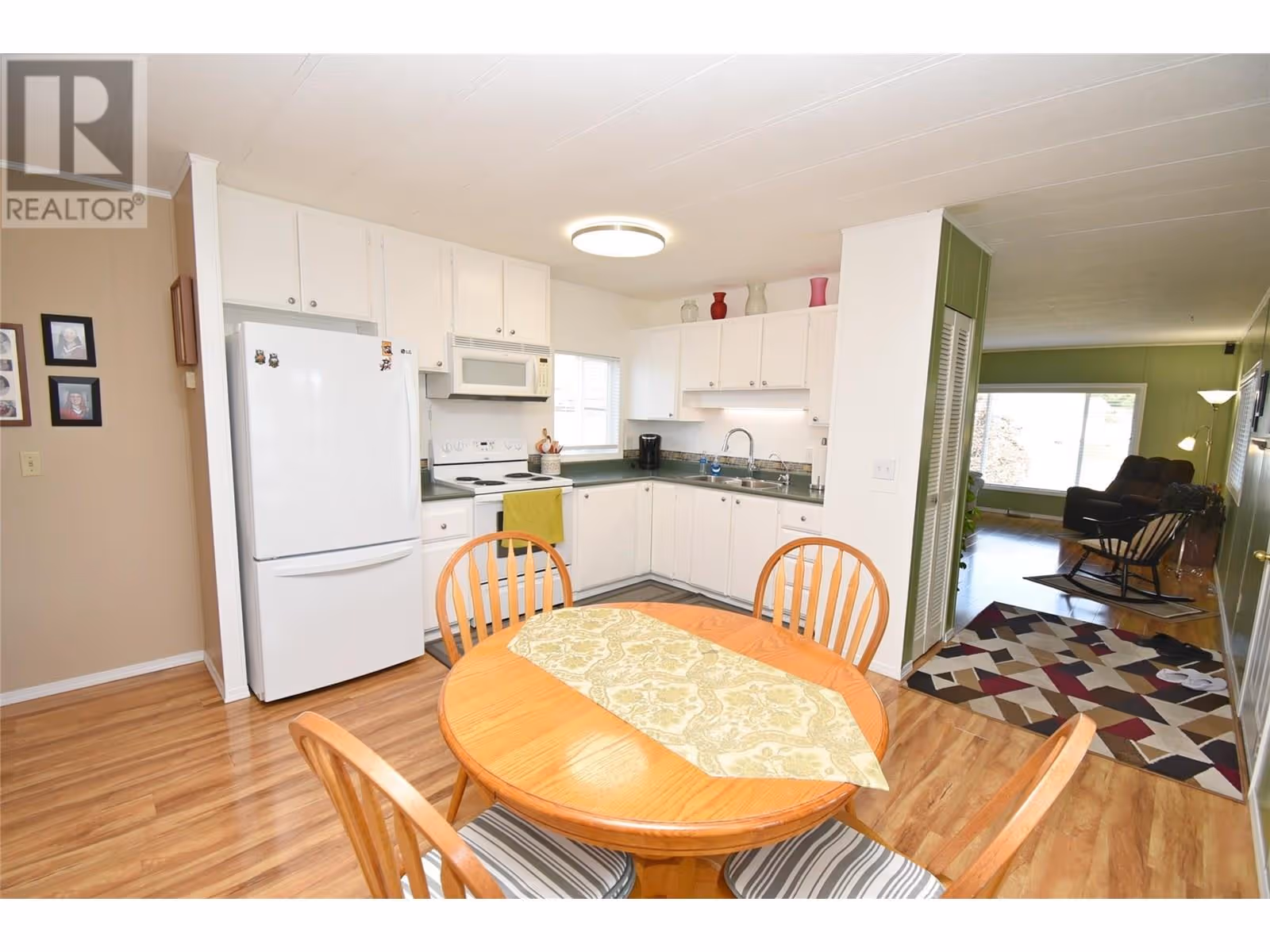 2727 Lakeshore Road Unit# 37