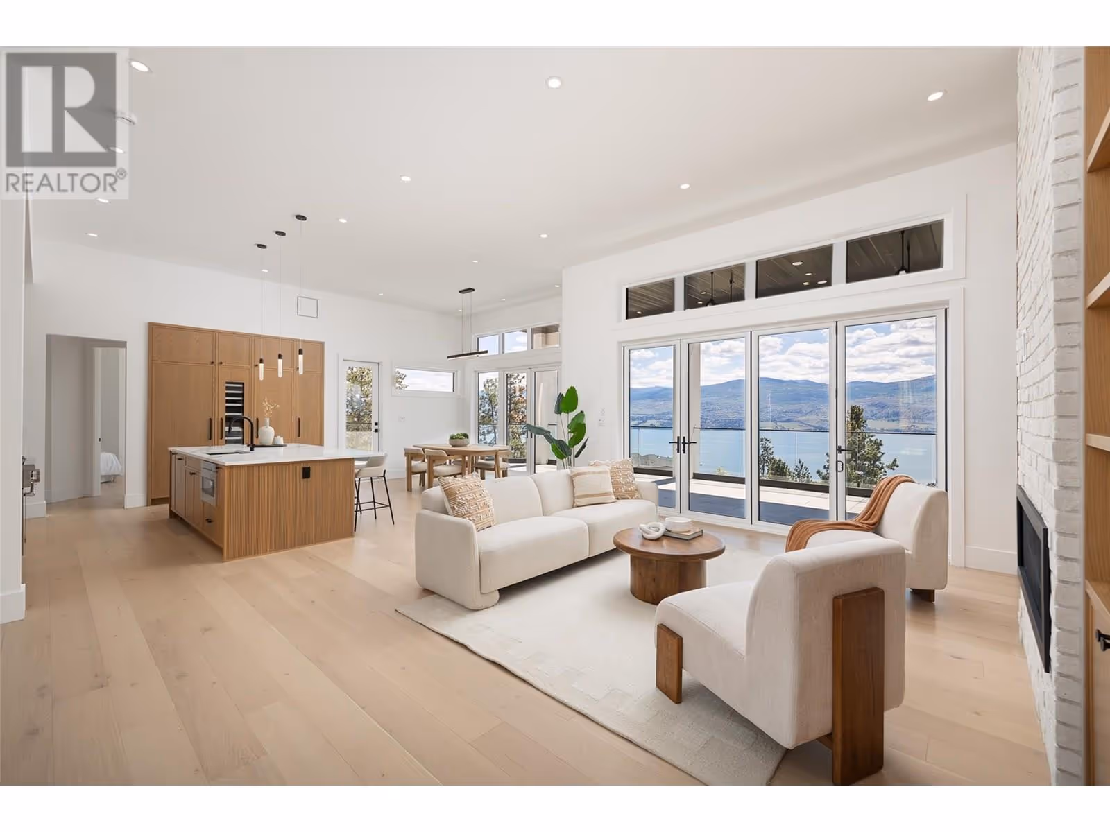 1435 Vineyard Drive