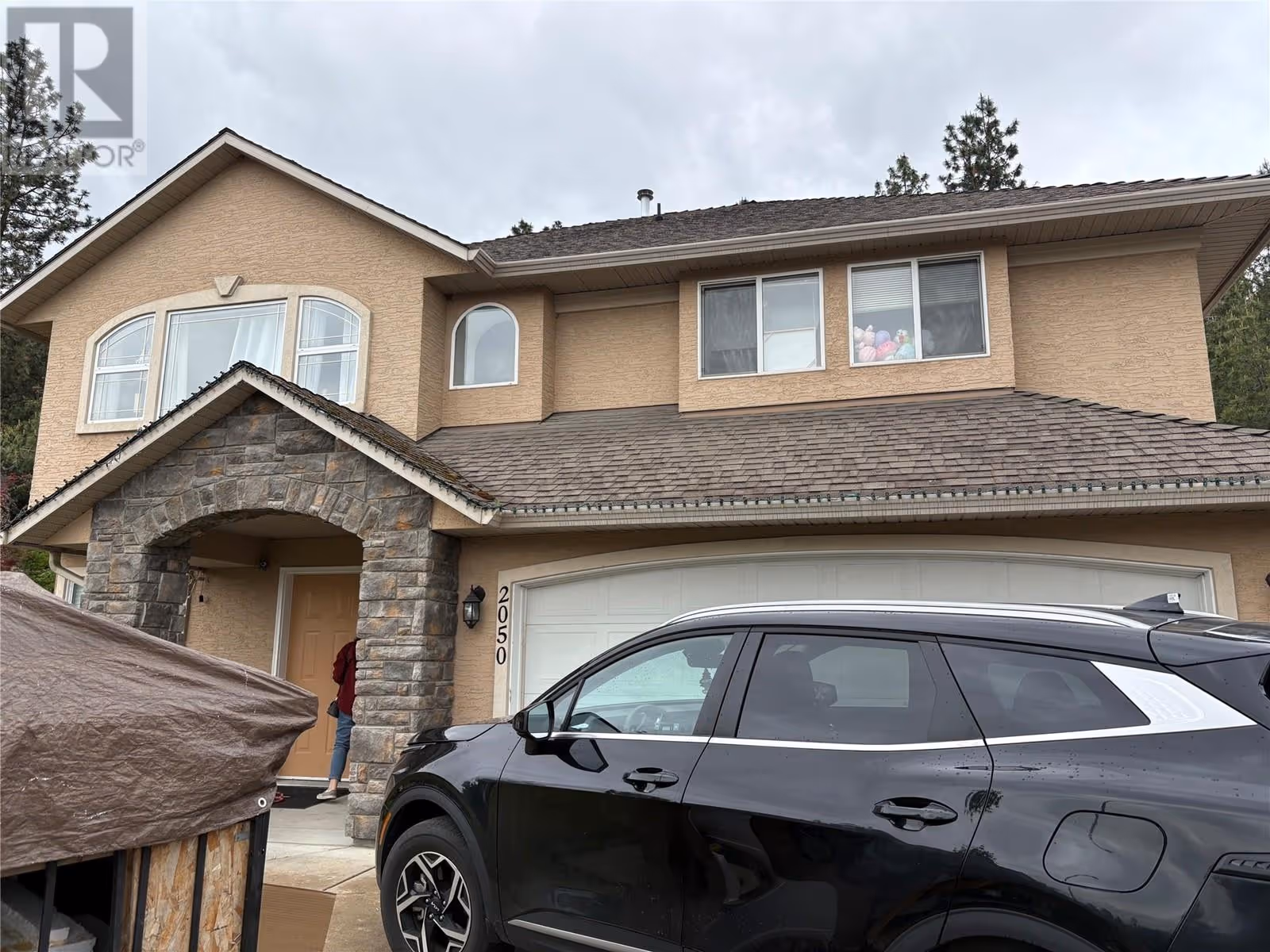 2050 HORIZON Drive