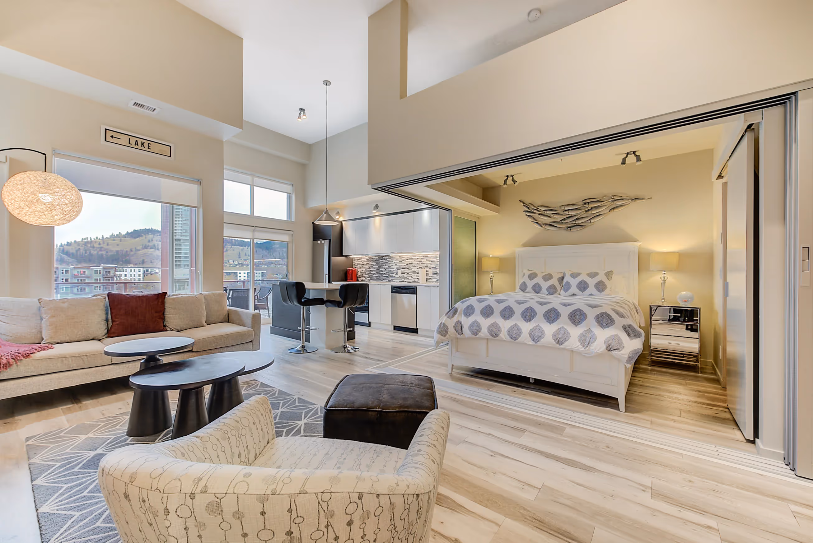 Furnished 1 bed 1 bath top floor condo downtown Kelowna