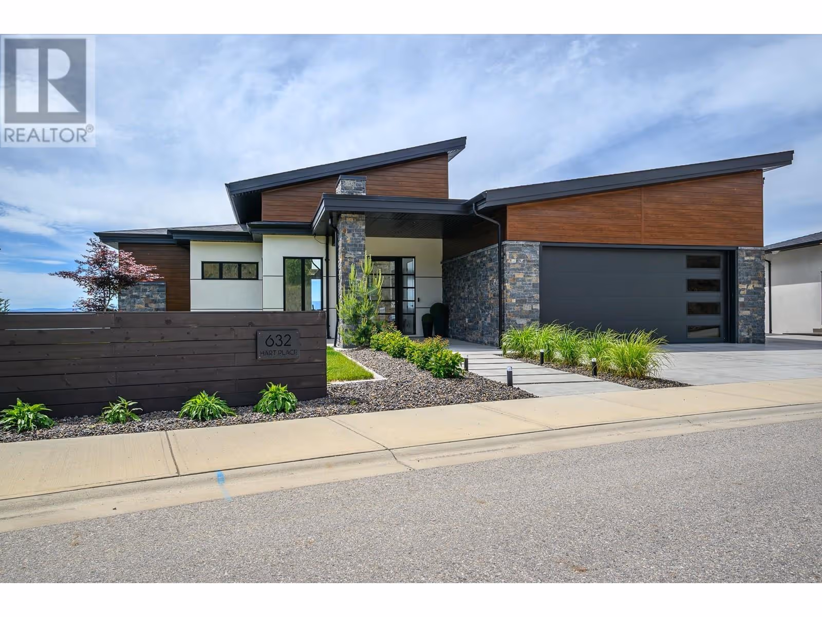 632 Hart Place