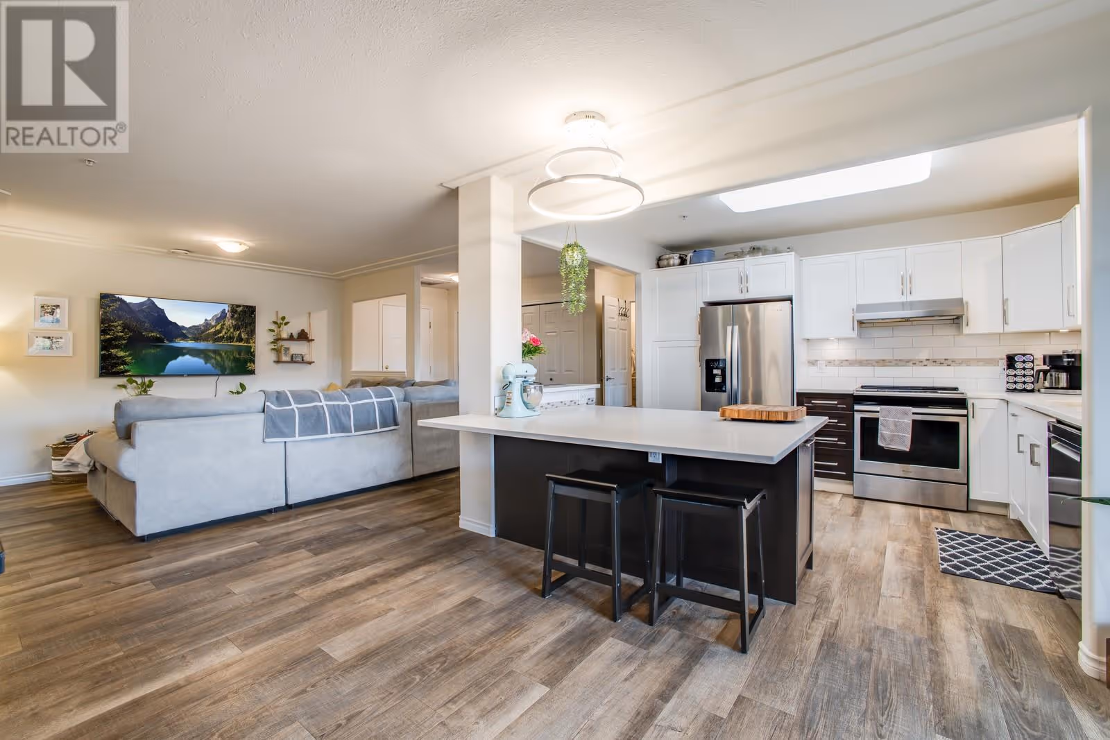 1966 Durnin Road Unit# 104