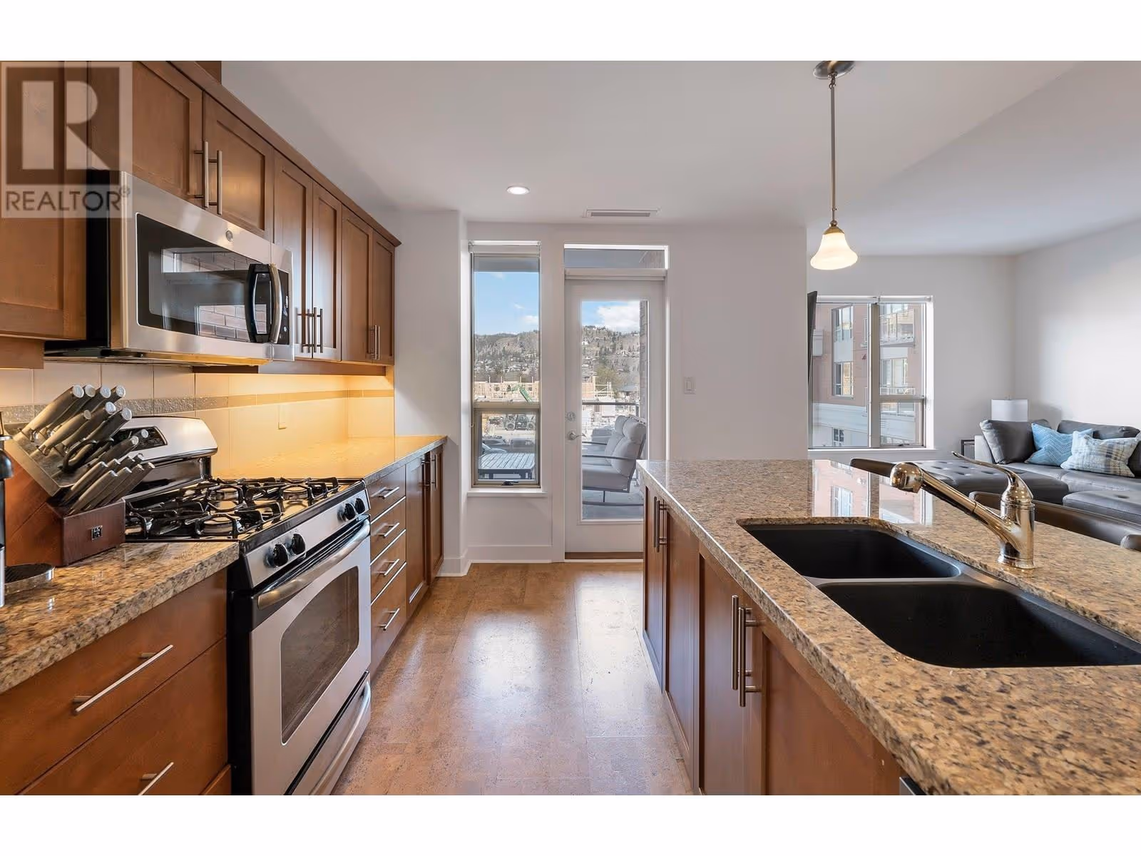 1160 Bernard Avenue Unit# 205