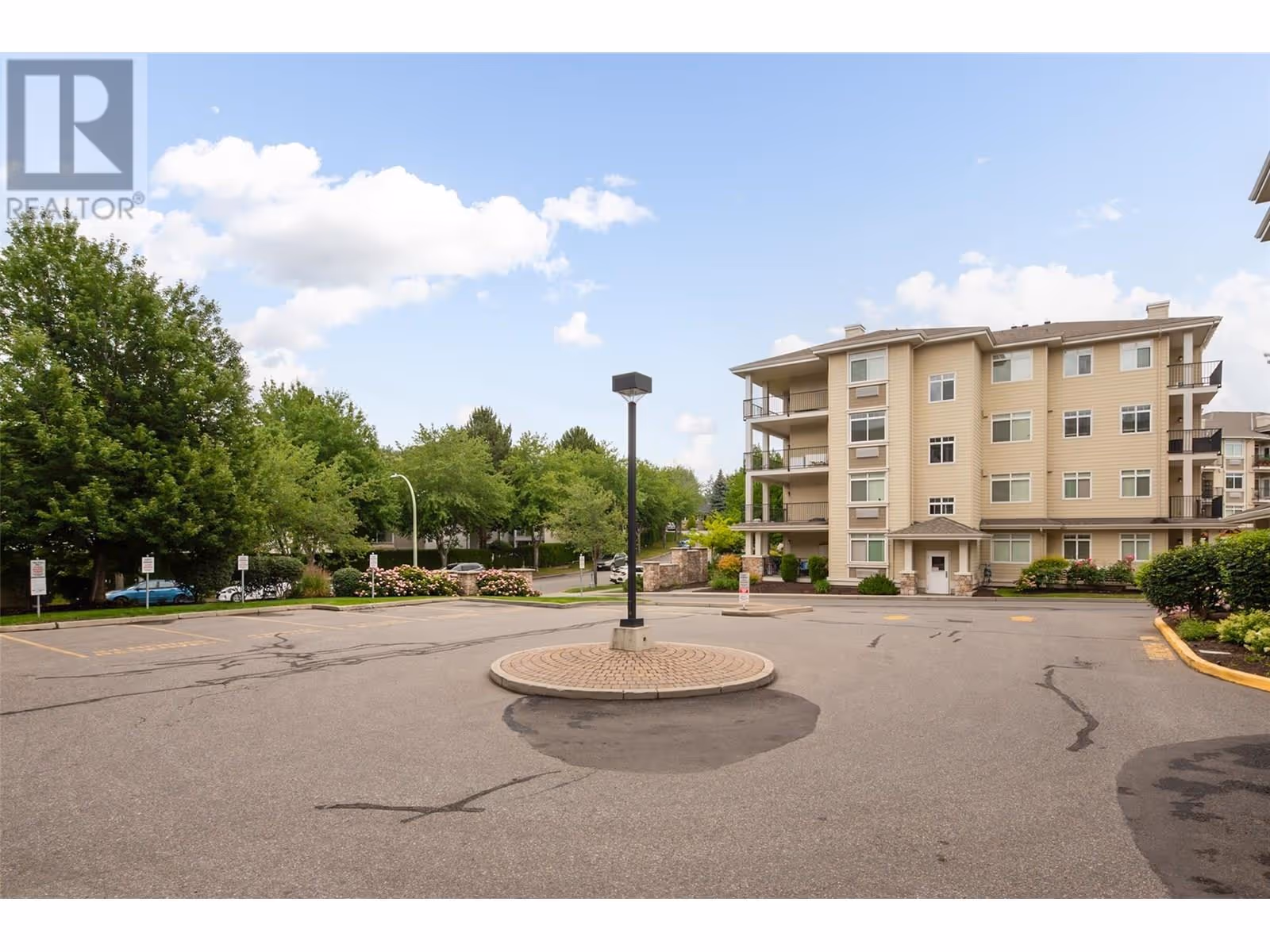 1350 Ridgeway Drive Unit# 206