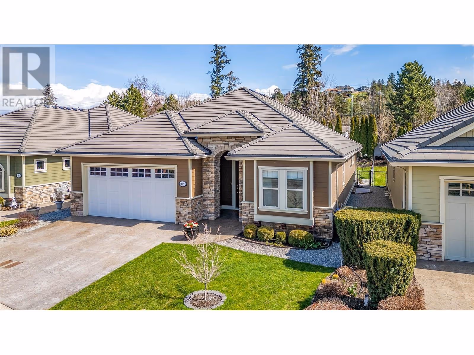 4450 GORDON Drive Unit# 105