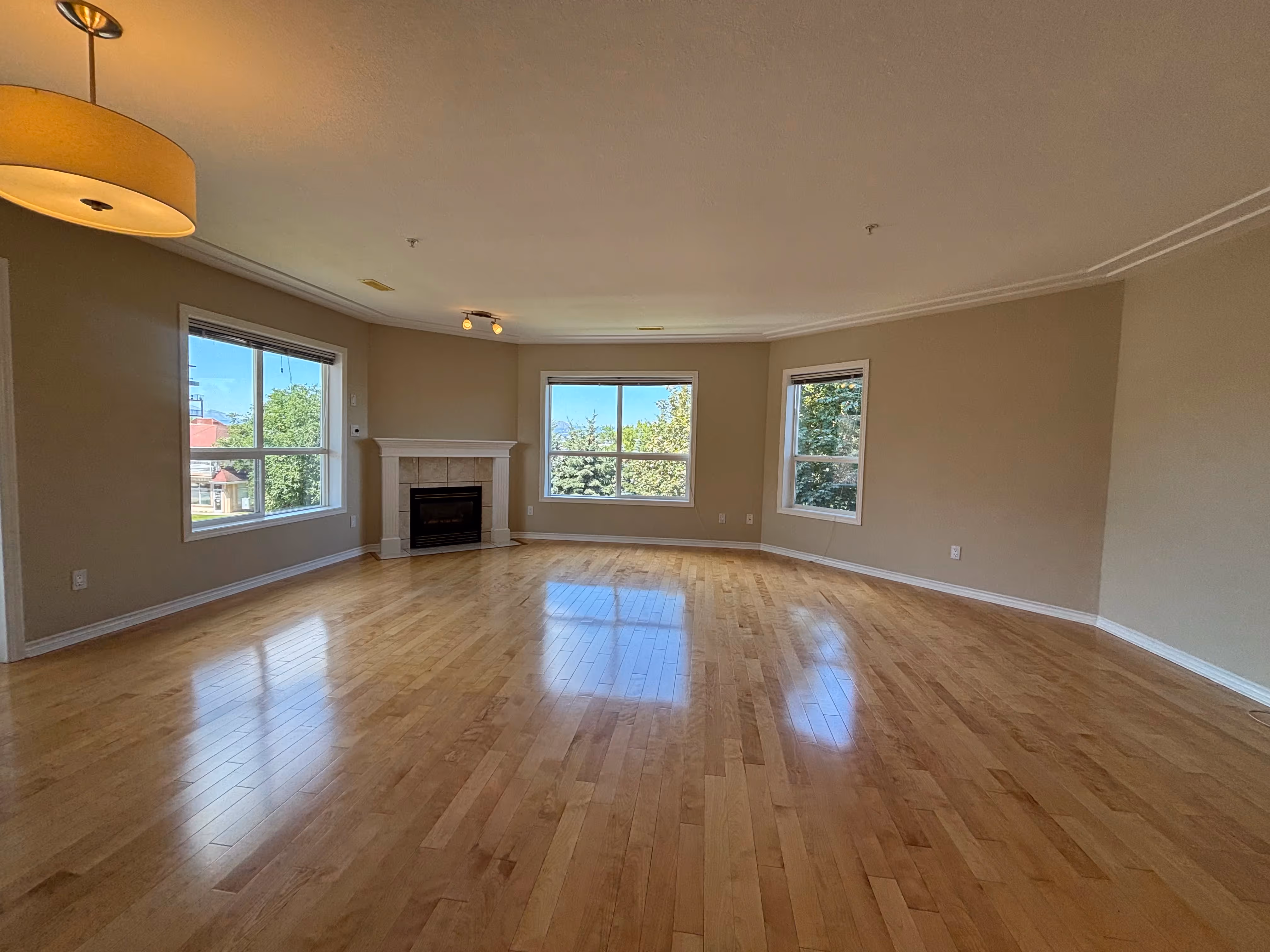 55+ 2 bedroom 2 bathroom condo