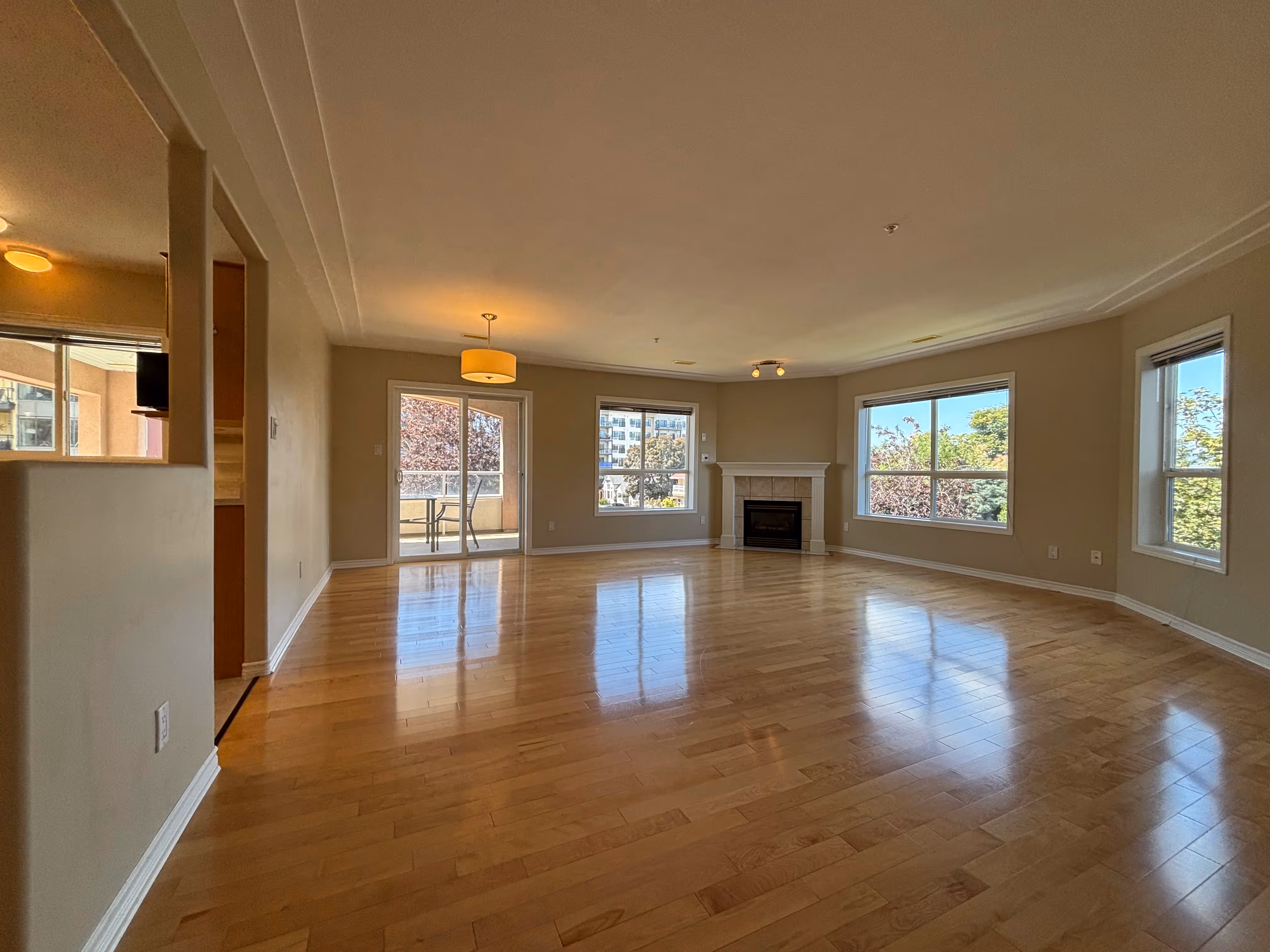 55+ 2 bedroom 2 bathroom condo
