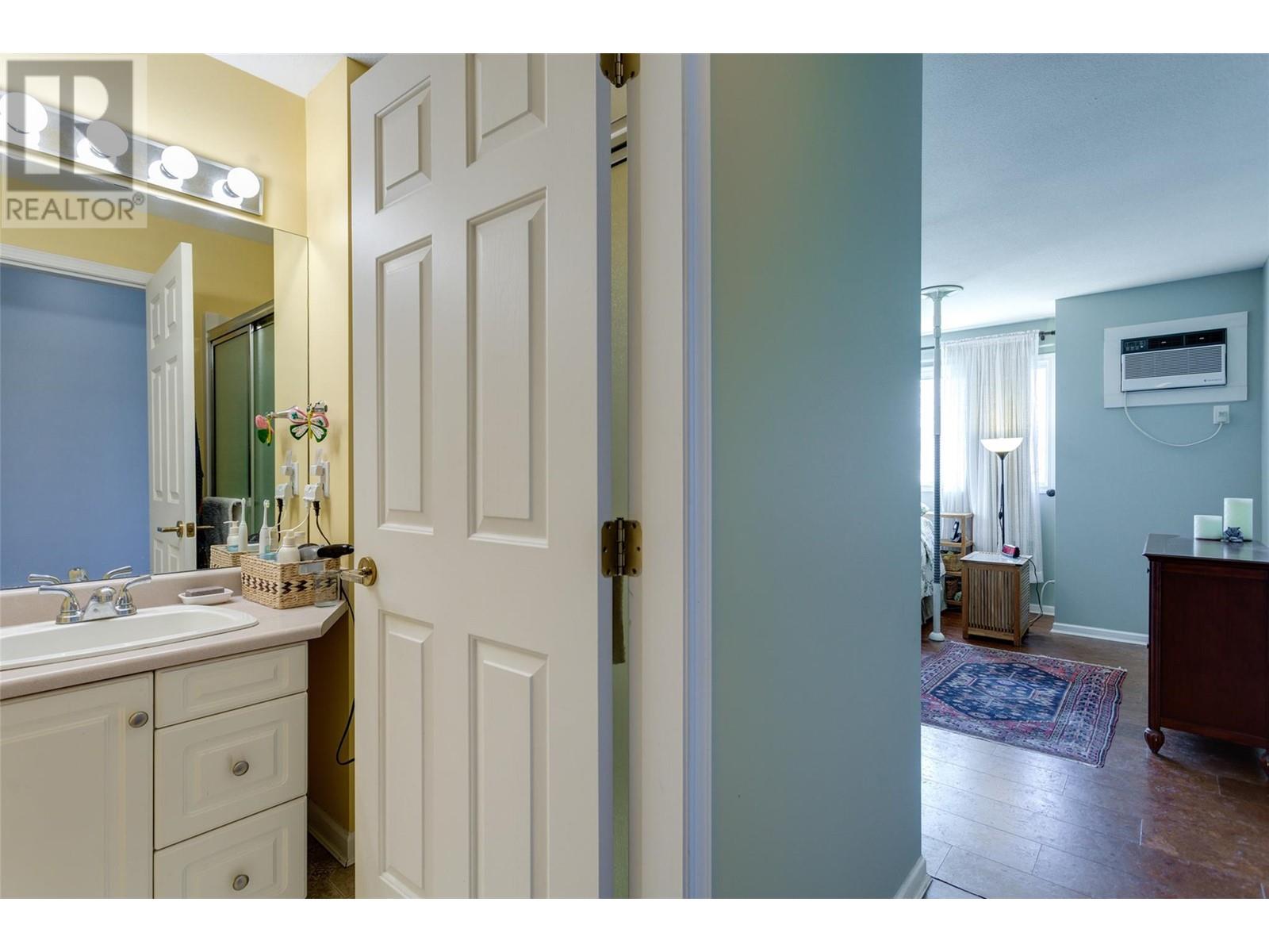 980 Glenwood Avenue Unit# 302