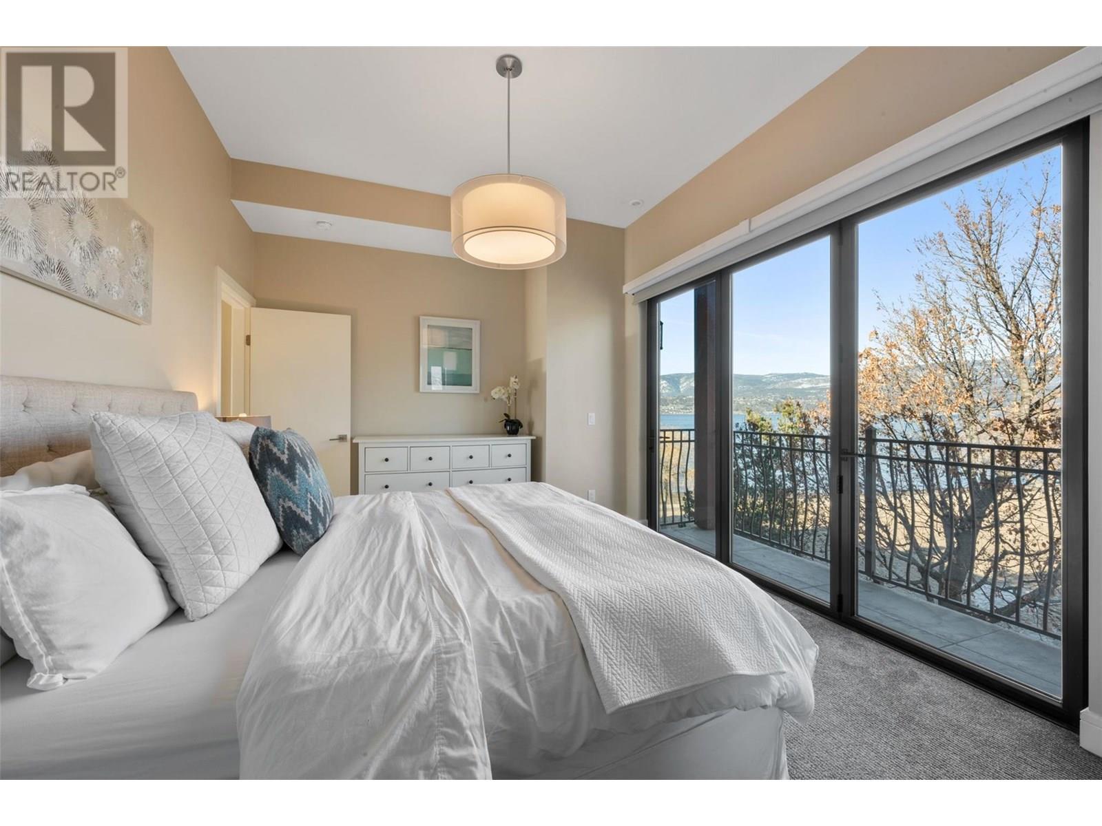 3756 Lakeshore Road Unit# 18