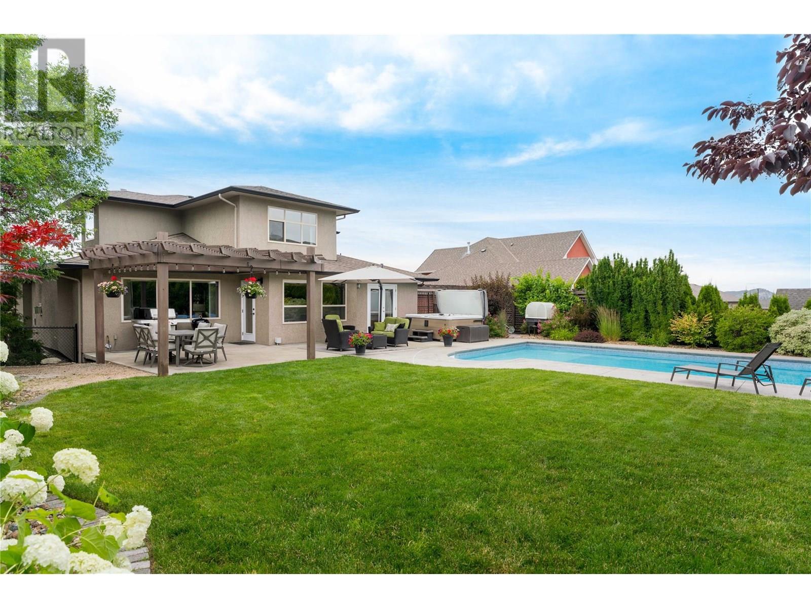 2464 SELKIRK Drive