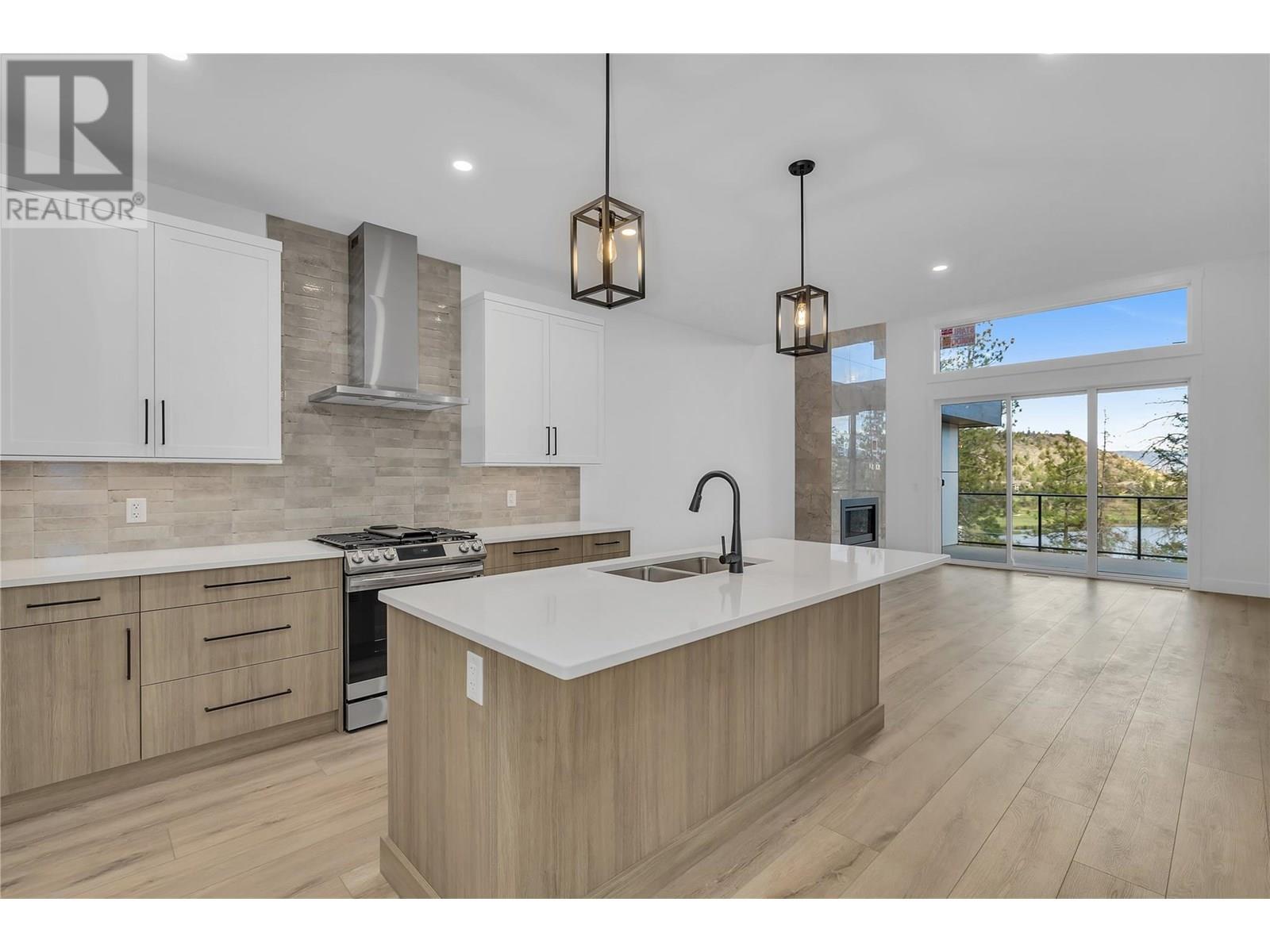 2835 Canyon Crest Drive Unit# 2
