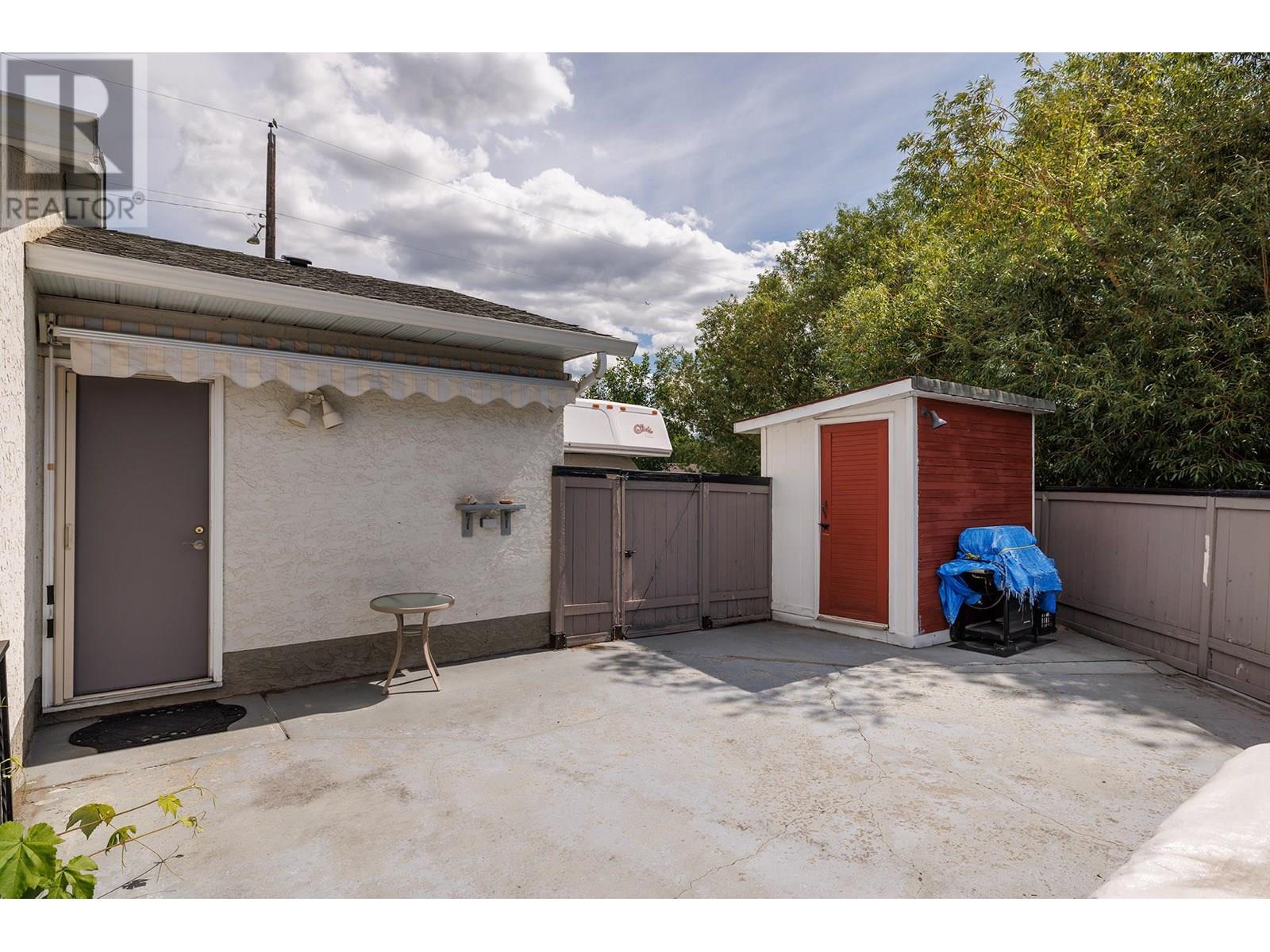 1089 Quesnel Road