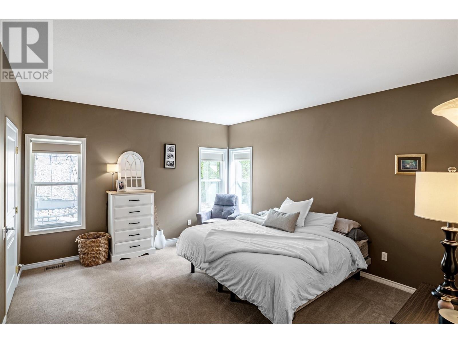 1083 Chilcotin Crescent