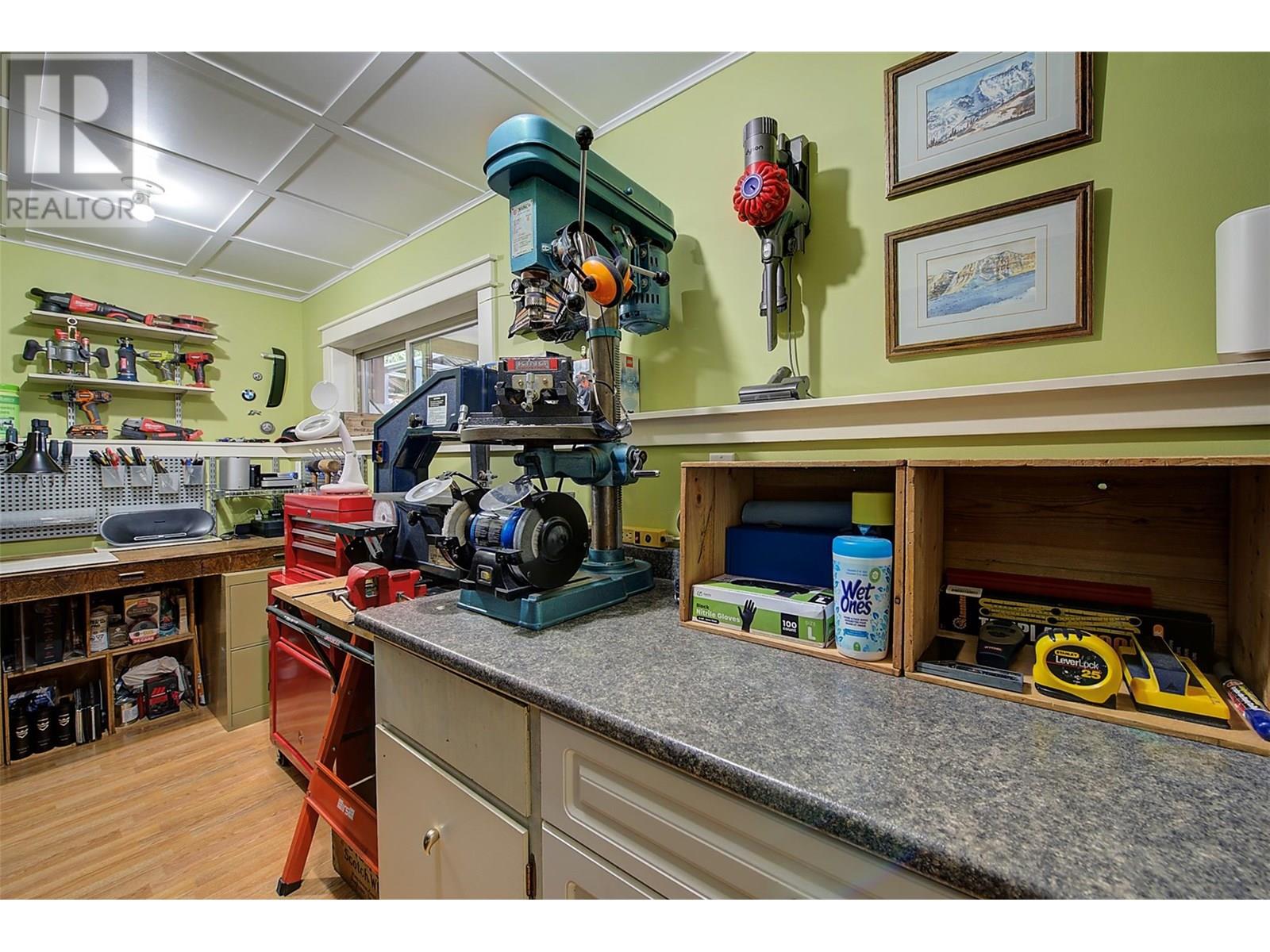 1115 Pinecrest Lane