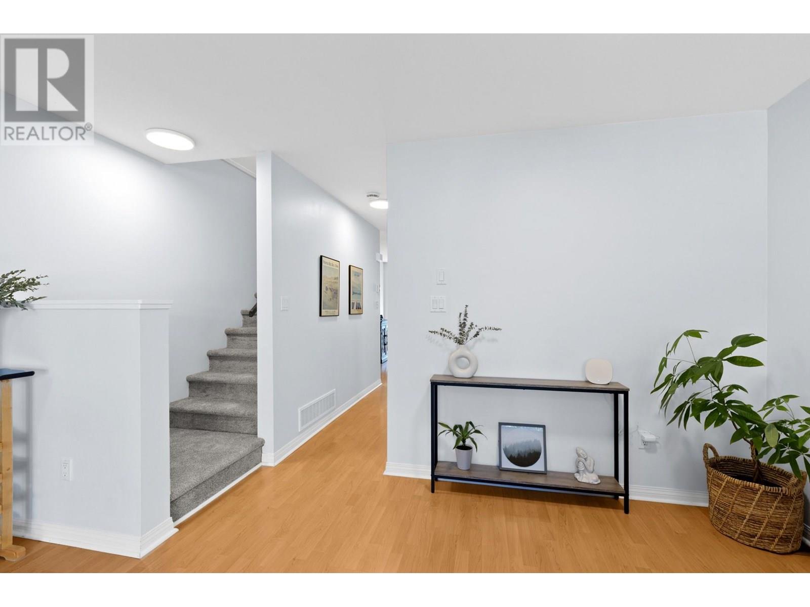 1853 Parkview Crescent Unit# 14