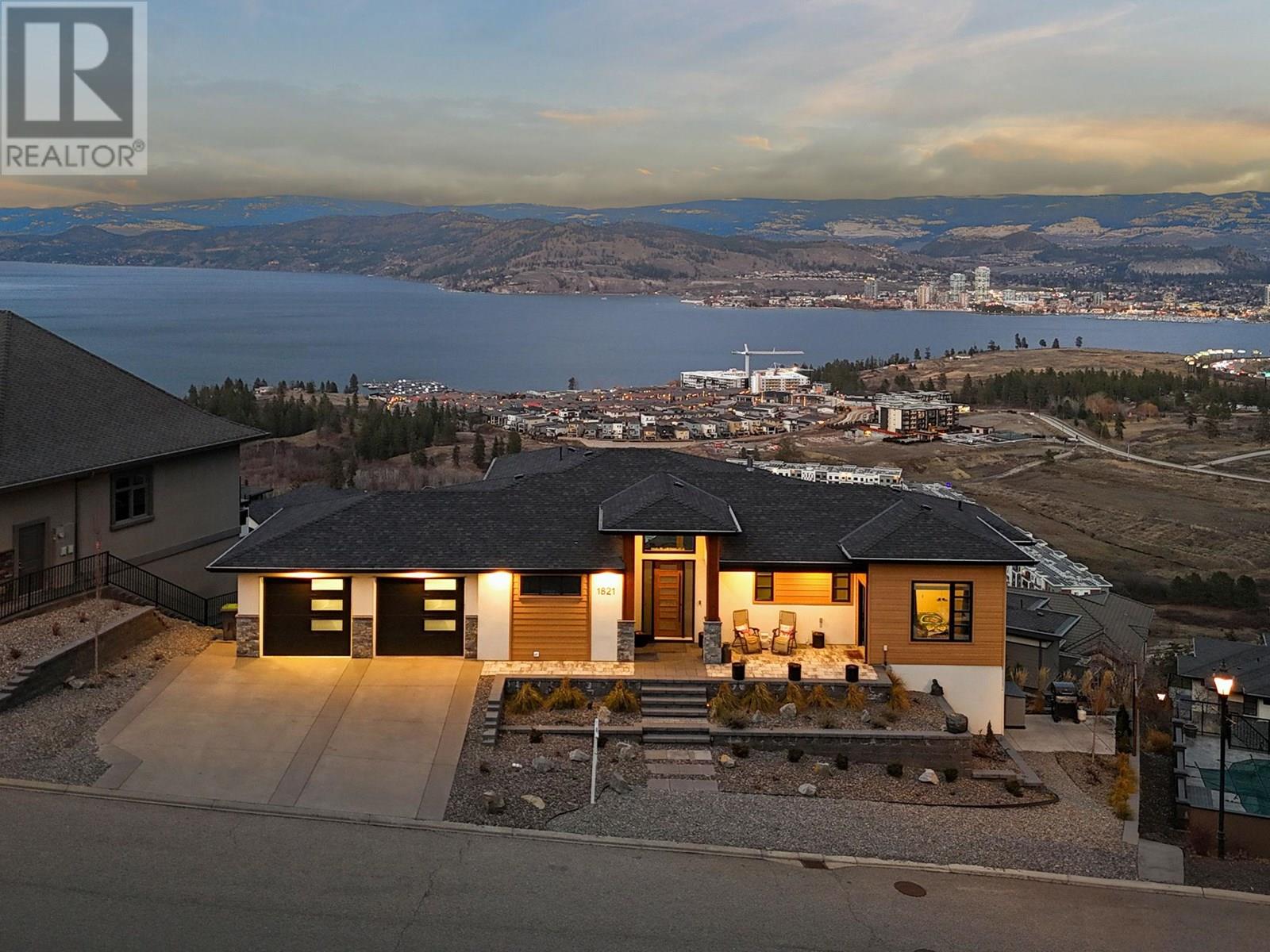 1821 Diamond View Drive