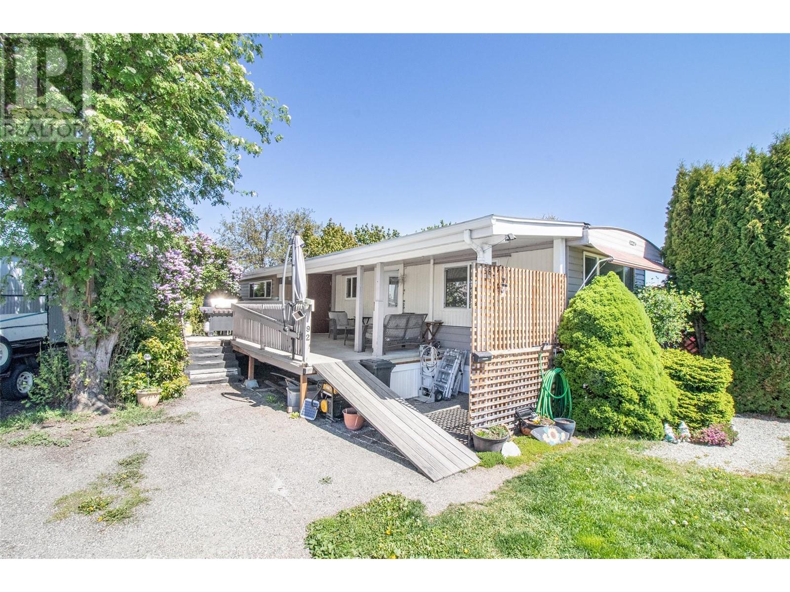 3745 Lakeshore Road Unit# 92
