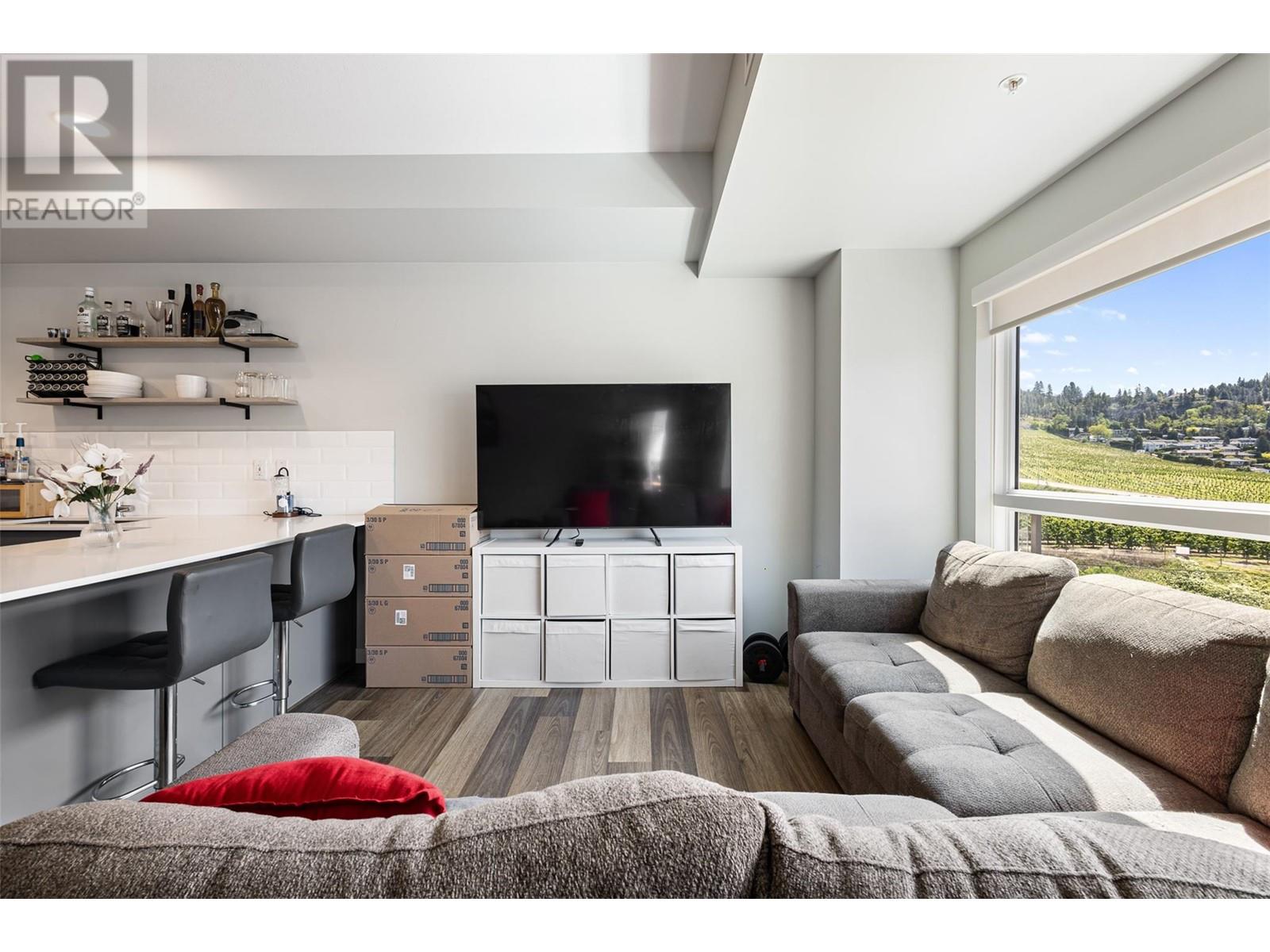 722 Valley Road Unit# 406