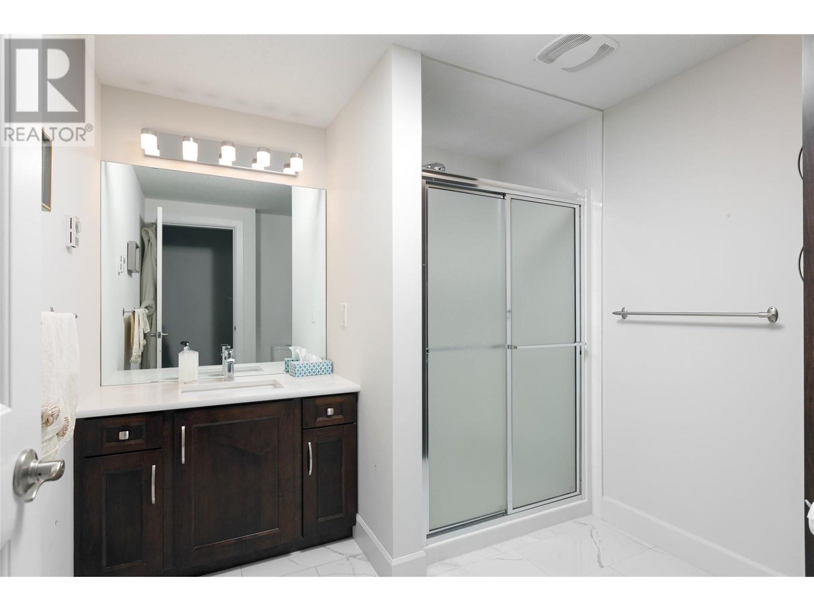 1055 Lawrence Avenue Unit# 202
