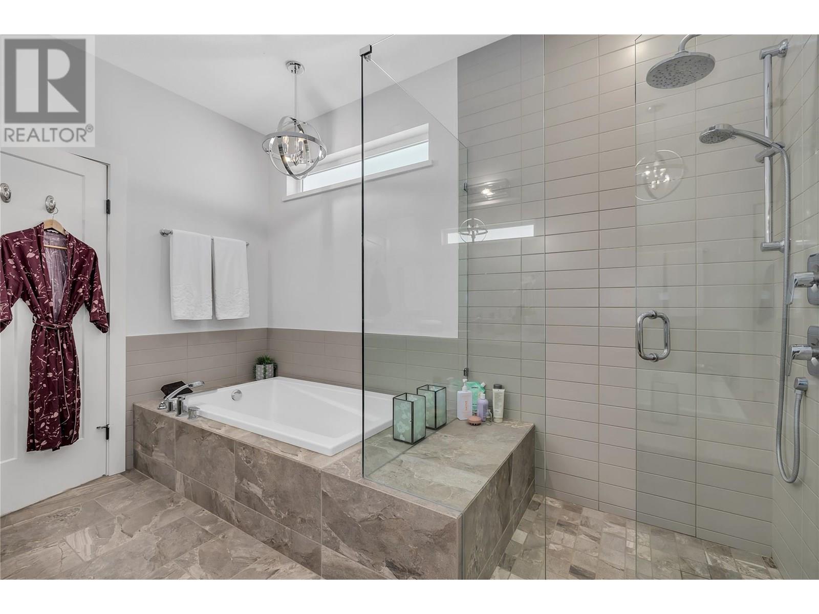 2558 Crown Crest Drive