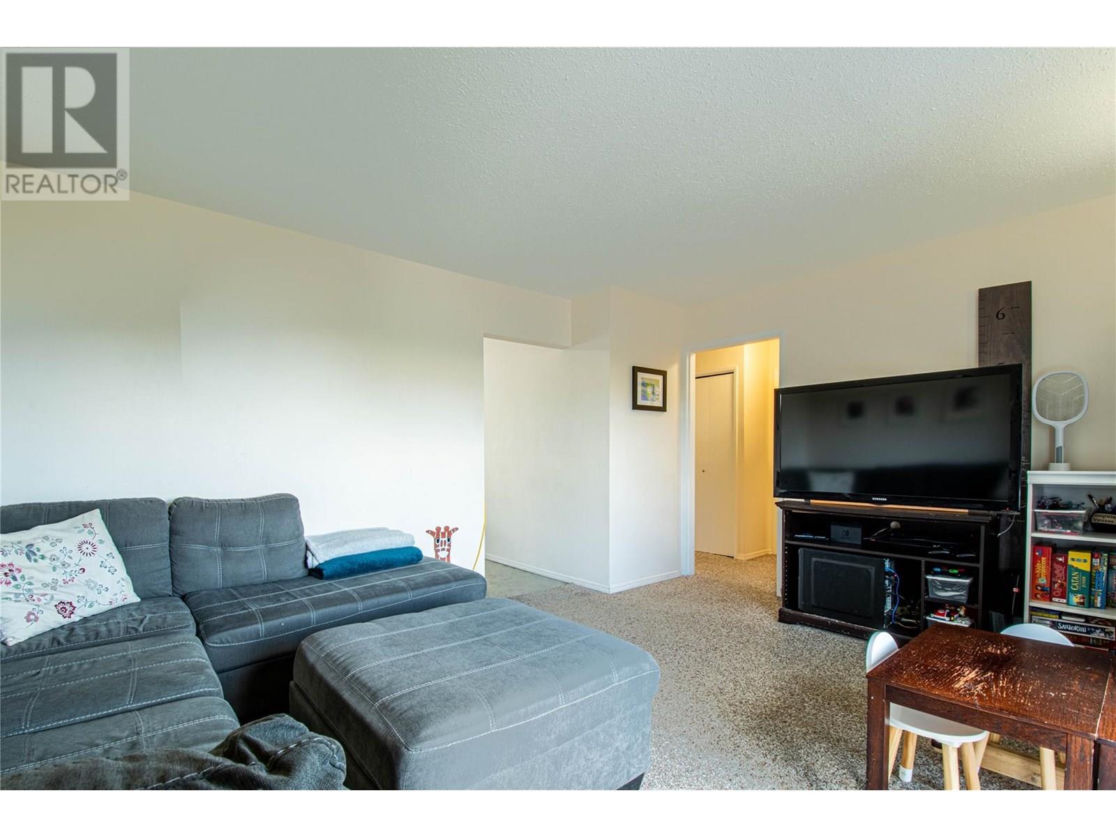 4904 Pleasant Valley Road