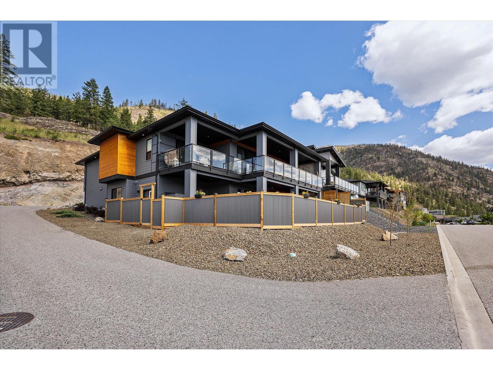 2492 Tallus Heights Lane